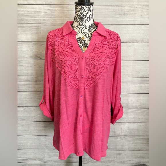 Thomas & Olivia | NWT Women’s Button Down V-Neck Blouse - Picture 2 of 10